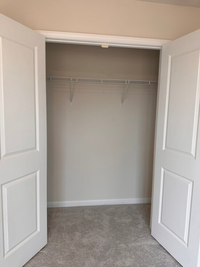 Building Photo - 12820 Canton Side Ave