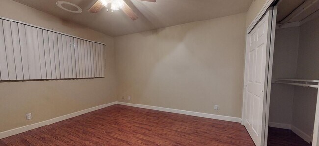 Building Photo - 6121 Saturn St