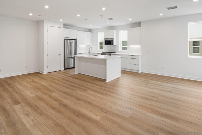 Building Photo - 2714 Everly Dr