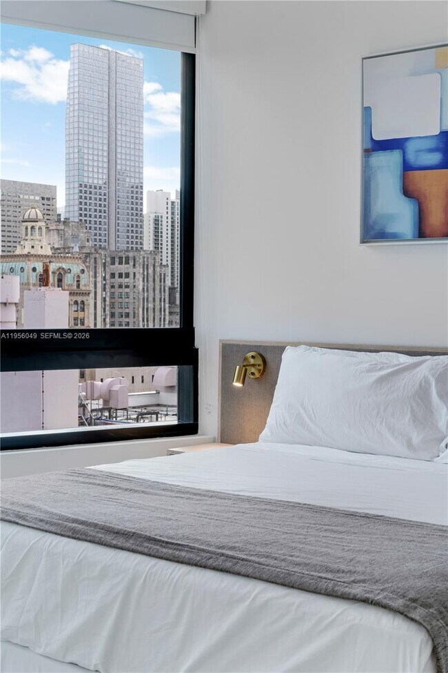 Building Photo - 225 N Miami Ave