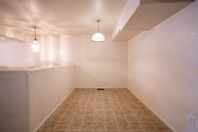 Building Photo - 615 Bosque Vista Point