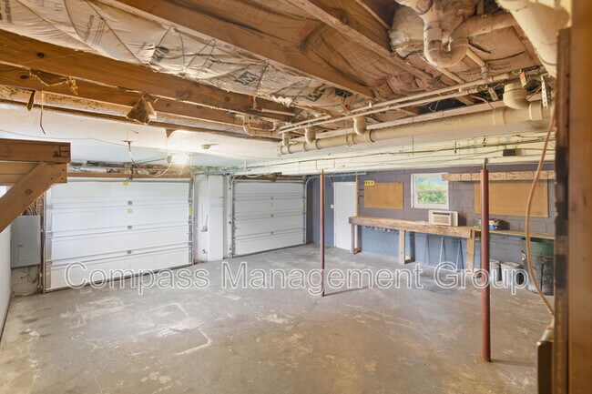 Building Photo - 7800 Temple Acres Dr