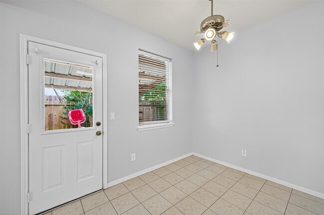 Building Photo - 2942 Blue Dawn Dr
