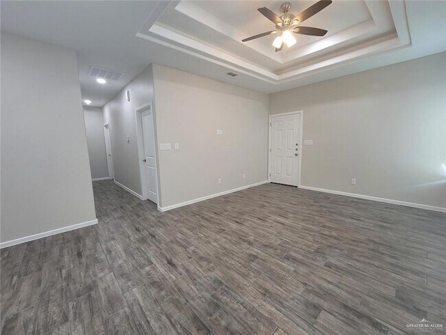 Building Photo - 5805 Swallow Ave