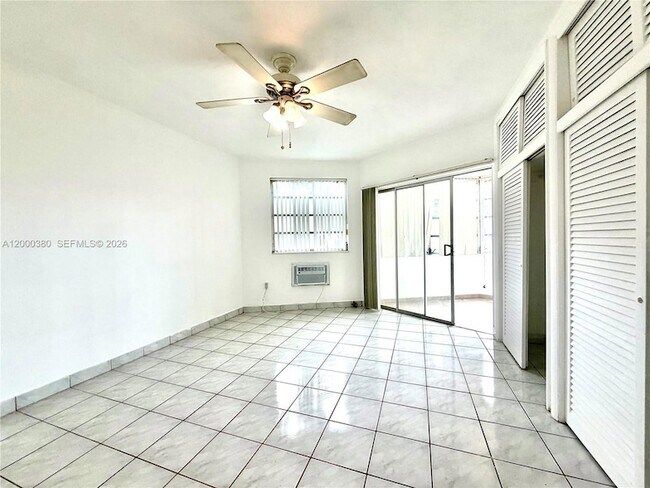 Building Photo - 1701 NE Miami Gardens Dr