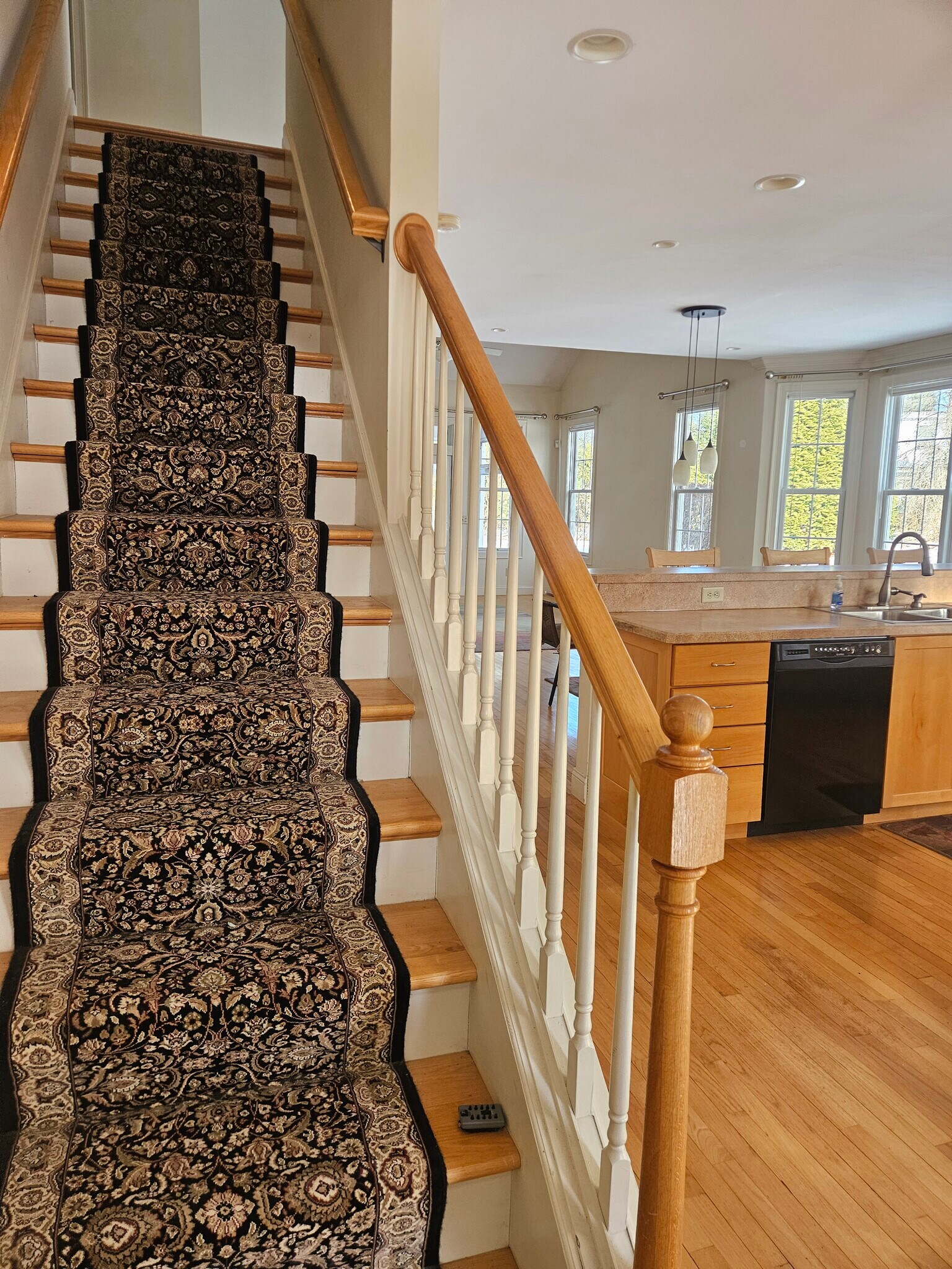 Building Photo - 359 Main St