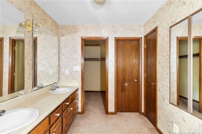 Building Photo - 6009 Dalton Rd