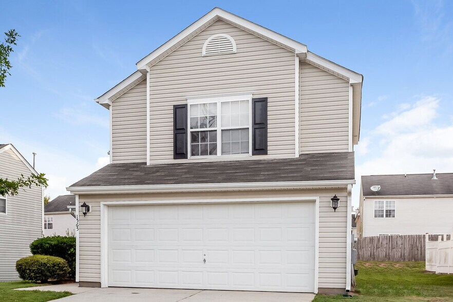 Building Photo - 1565 Kindred Cir NW