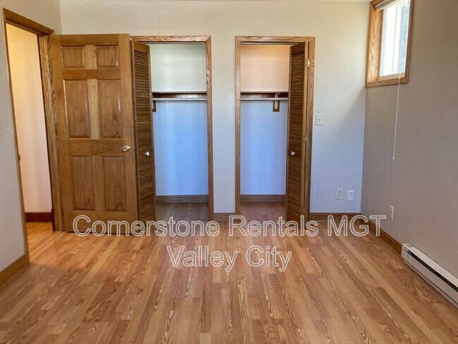 Building Photo - 253 College St SE