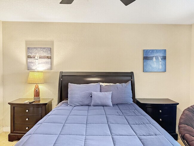 Building Photo - 280 SE 3rd Ave