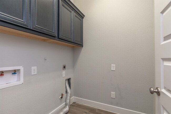 Building Photo - 18506 Gunda Heights Dr