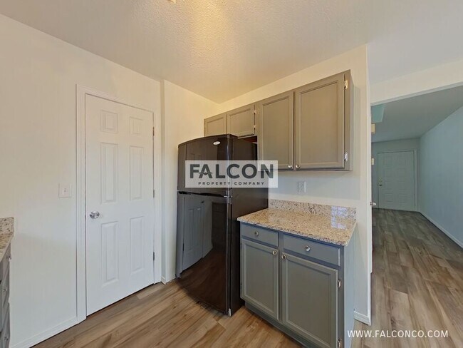 Building Photo - 5949 Wisteria Dr