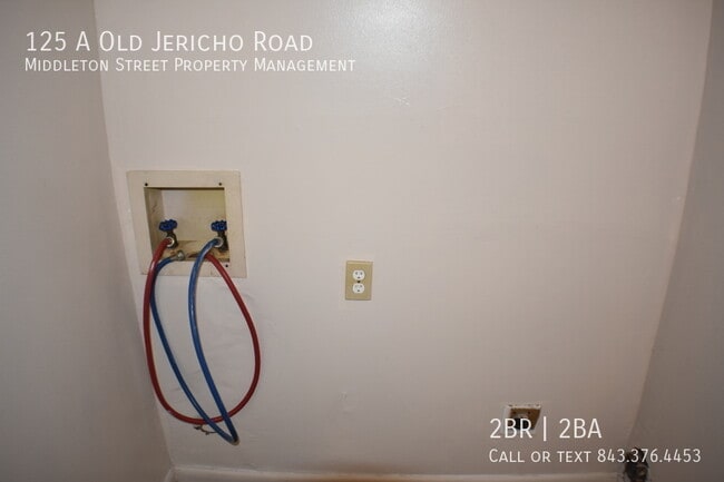 Building Photo - 125 Old Jericho Rd