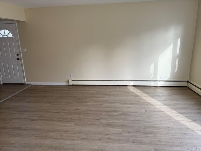 Building Photo - 287-289-289 Stewart Ave