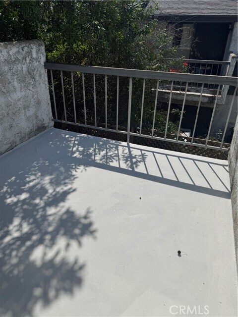 Building Photo - 996 W Huntington Dr