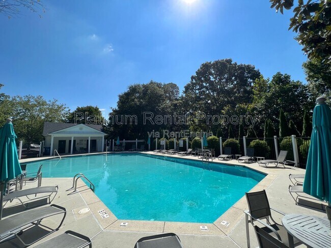 Building Photo - 1030 Kilmington Ct