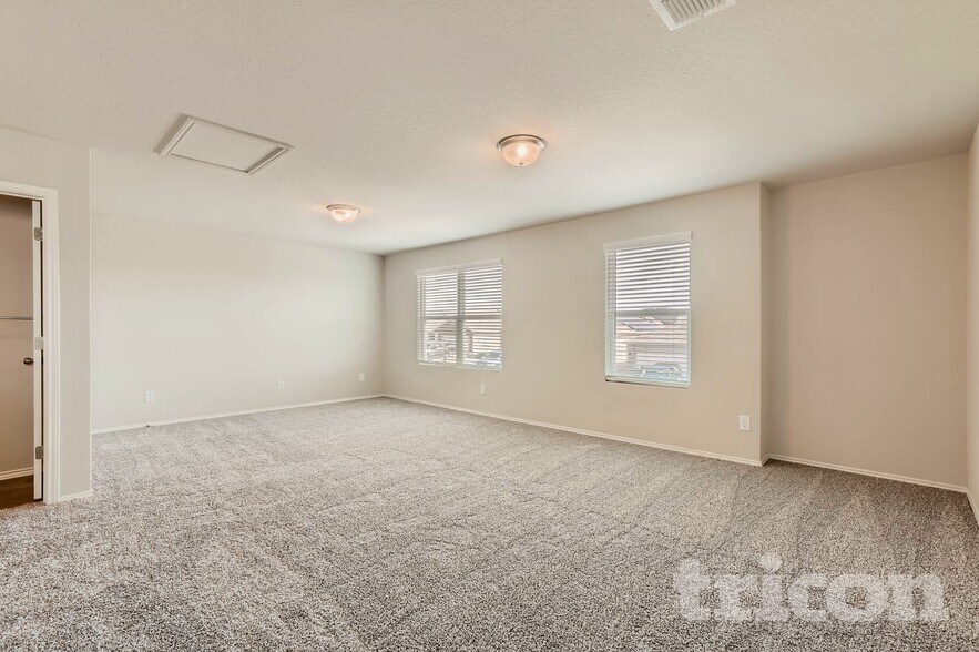 Building Photo - 13043 Heathers Elm