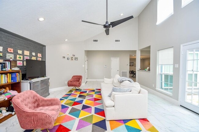 Building Photo - 7518 Teal Run Dr