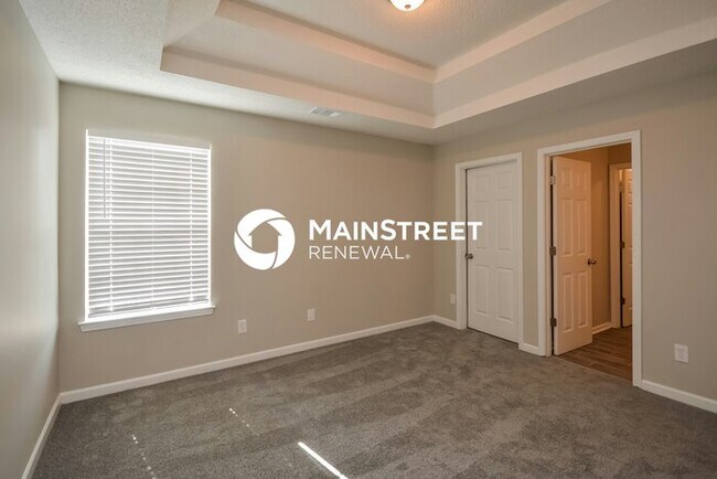 Building Photo - 6 Bedroom Pet-Friendly Home in COVINGTON, GA with Main Street Renewal