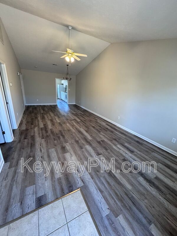 Building Photo - 669 Brook Trail