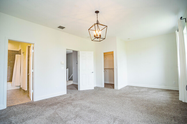 Building Photo - 1064 Cheval Dr