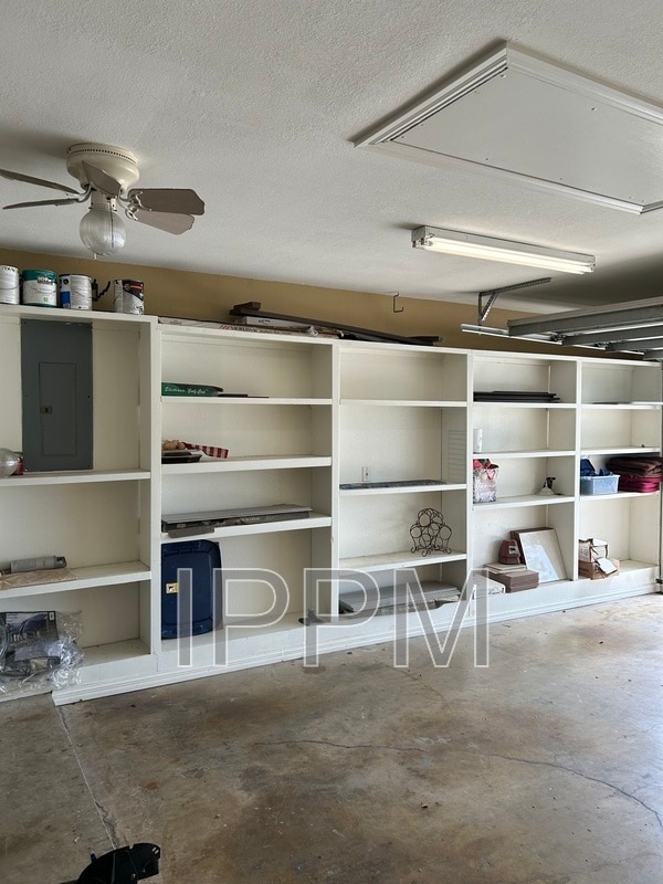 Building Photo - 2609 Thomas Ln