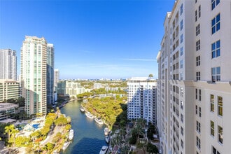 Building Photo - 511 SE 5 Ave