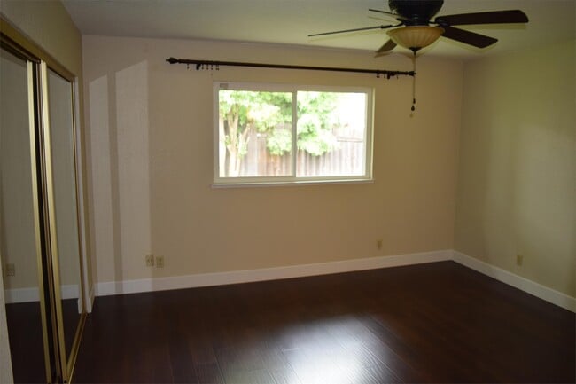 Building Photo - 5642 Cypress Point Dr
