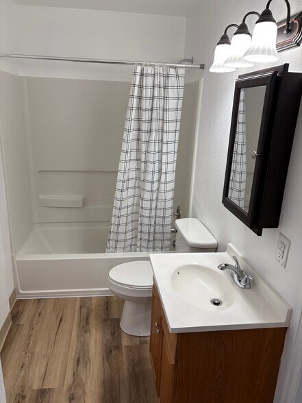 Building Photo - 301 W Abriendo Ave