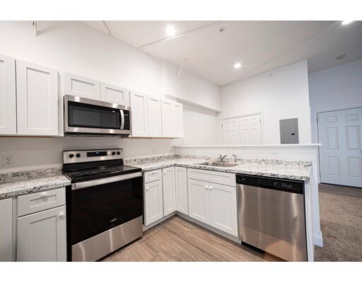 Building Photo - 2 S Grove St