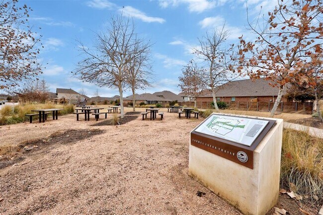 Building Photo - 307 Simmental Loop