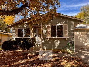 Building Photo - 1854 Saratoga Dr