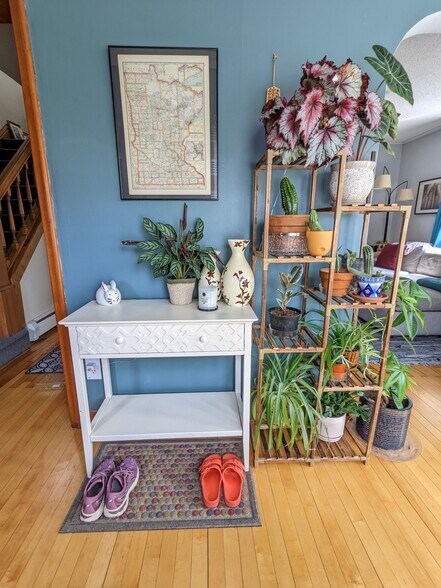 Building Photo - 3623 Lyndale Ave S