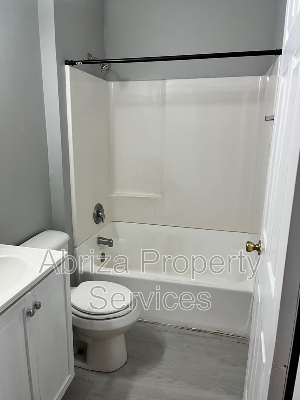 Building Photo - 4215 Neosho St