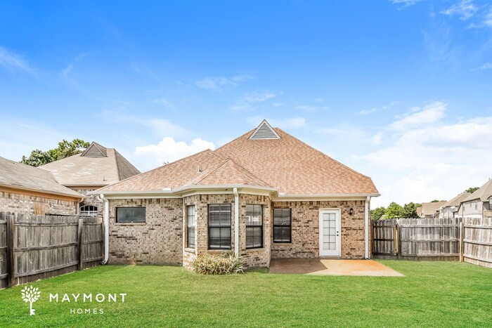 Building Photo - 7633 Glen Laurel Way