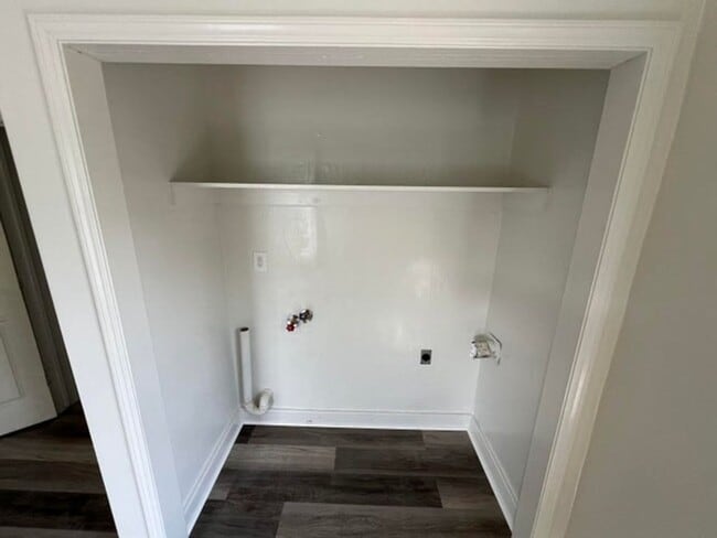 Building Photo - 1613 Loudon Ave NW