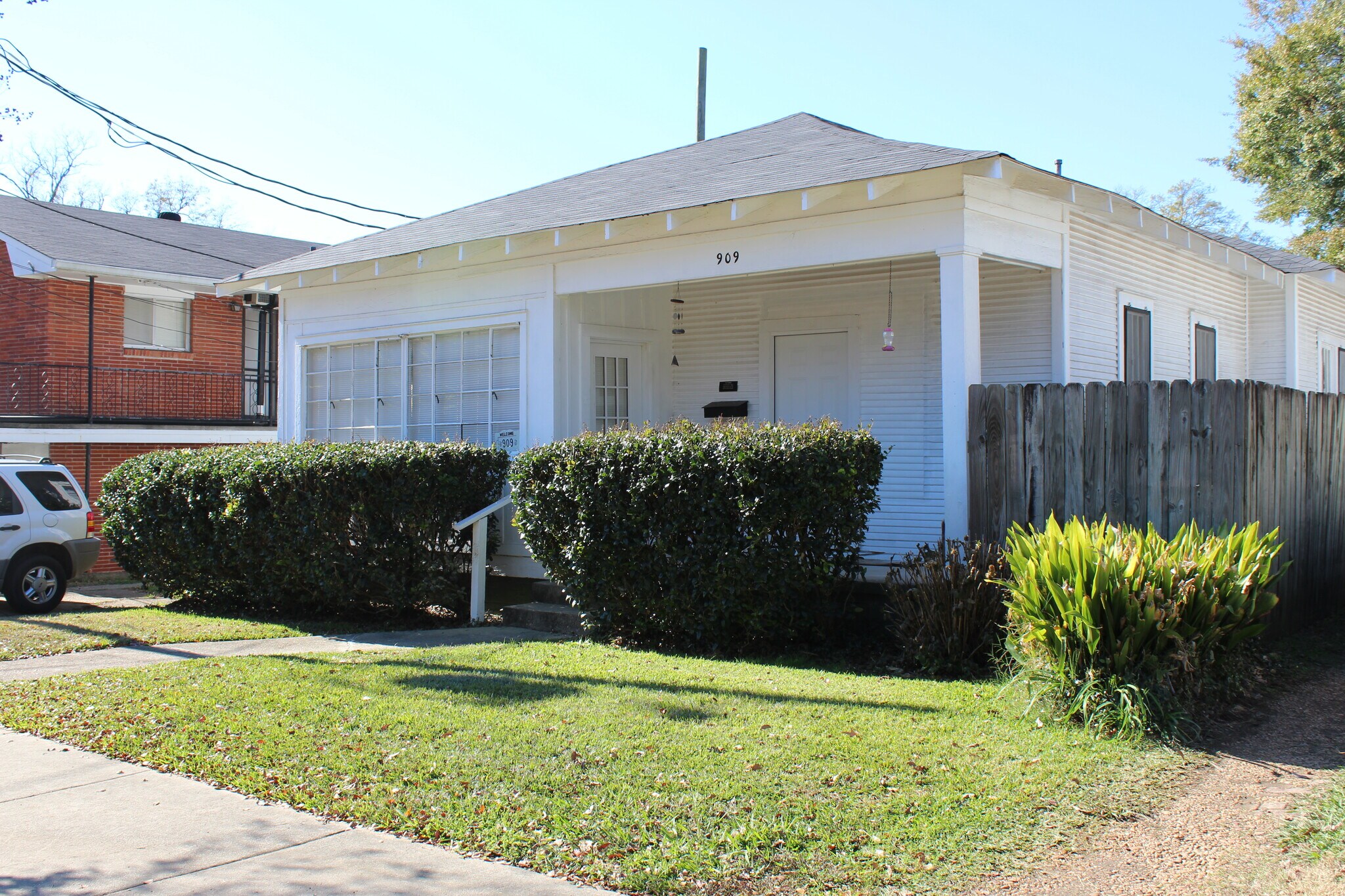 Building Photo - 909 N Congress St