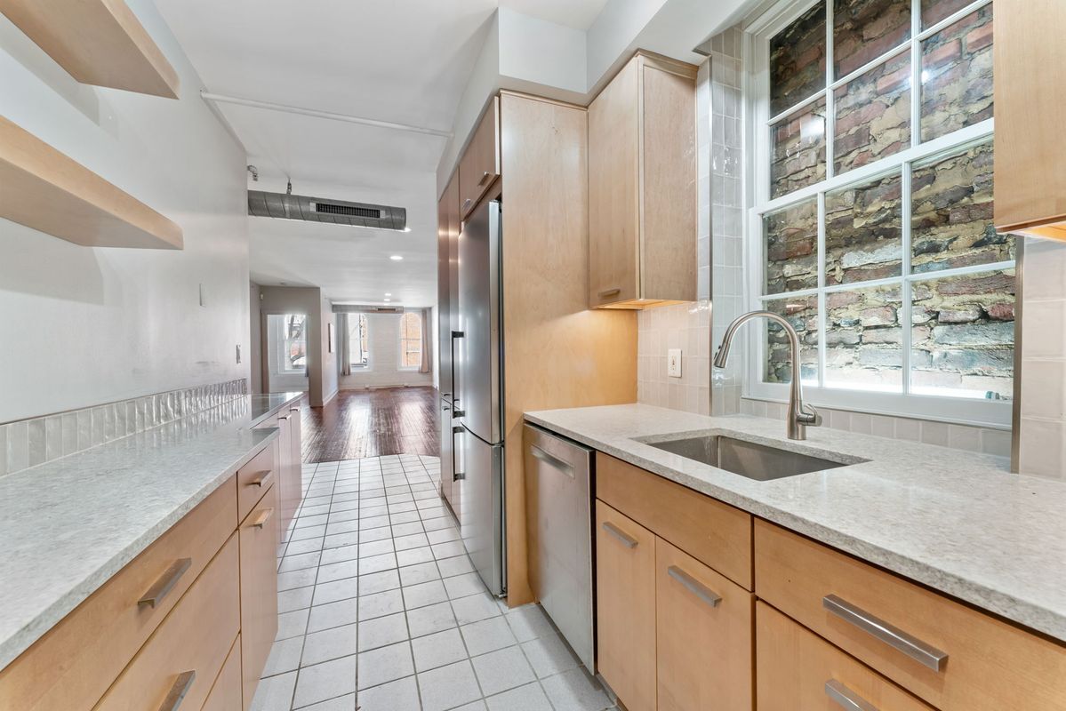 Building Photo - 28 E Patrick St