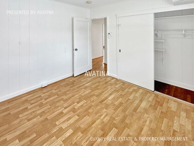 Building Photo - 1223 Manulani St