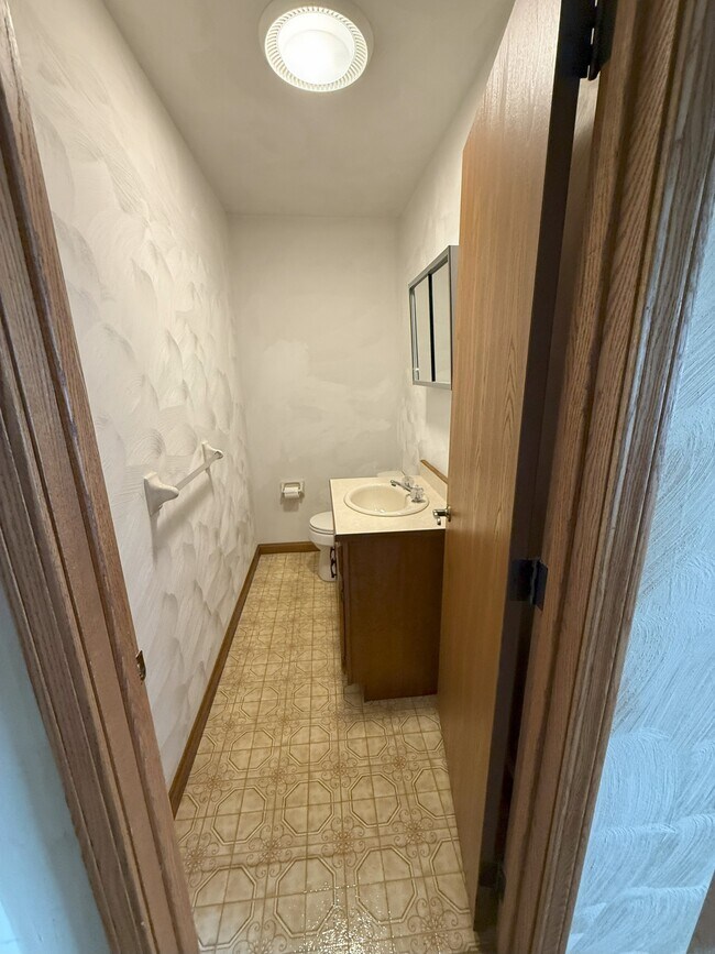 Building Photo - 4506 Greengarden Blvd
