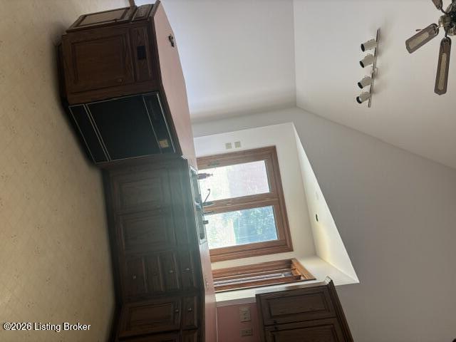 Building Photo - 16510 Bradbe Rd