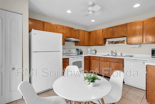 Building Photo - 1626 Brookhouse Dr