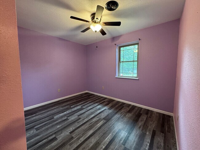 Building Photo - 14467 Worth Ln