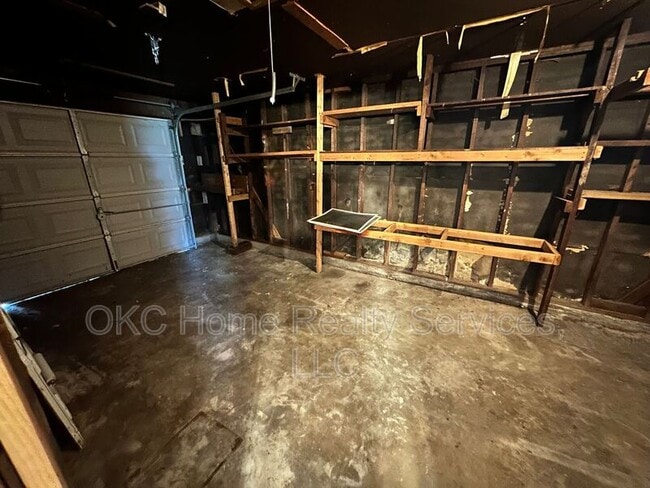 Building Photo - 804 E Steed Dr