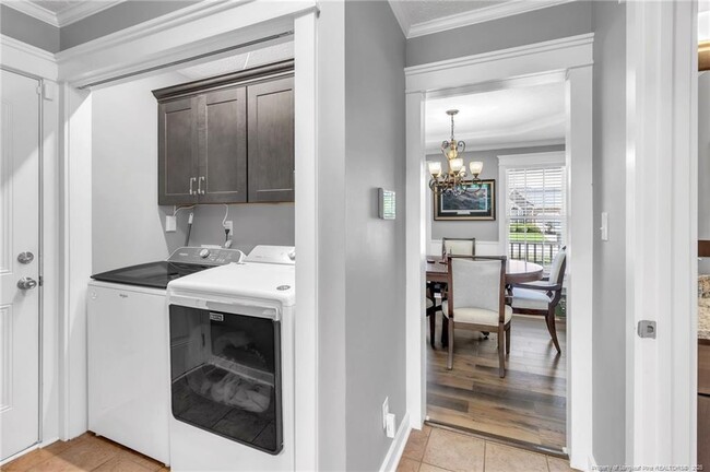 Building Photo - 6545 Ryefield Dr