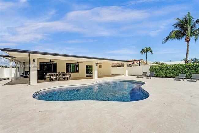 Building Photo - 915 NW 7th St