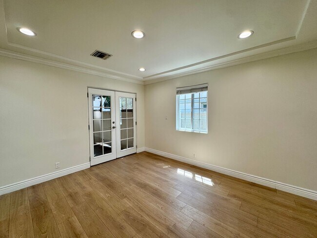 Building Photo - 514 Hill Dr
