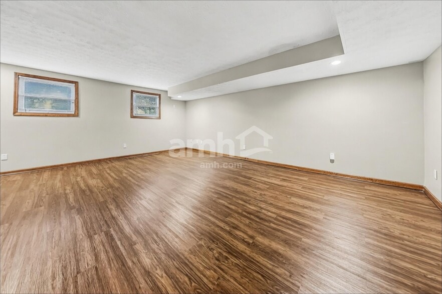 Building Photo - 1430 Belvo Estates Dr