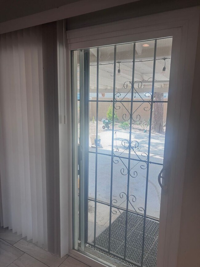 Building Photo - 4244 N 85th Ave