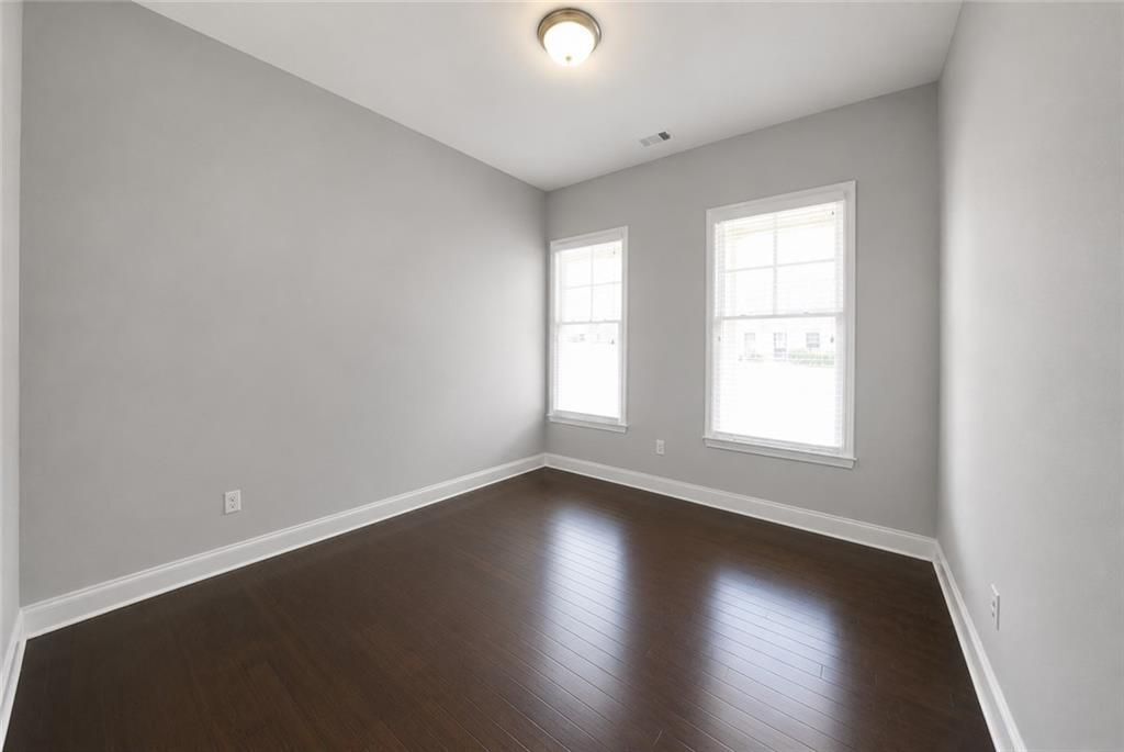 Building Photo - 1035 Birchdale Dr